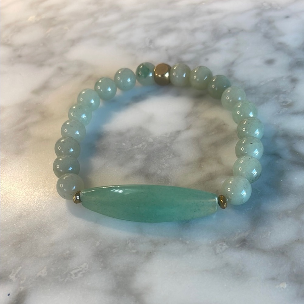 Aventurine Green Gemstone Bracelet with Polished large Centerpiece